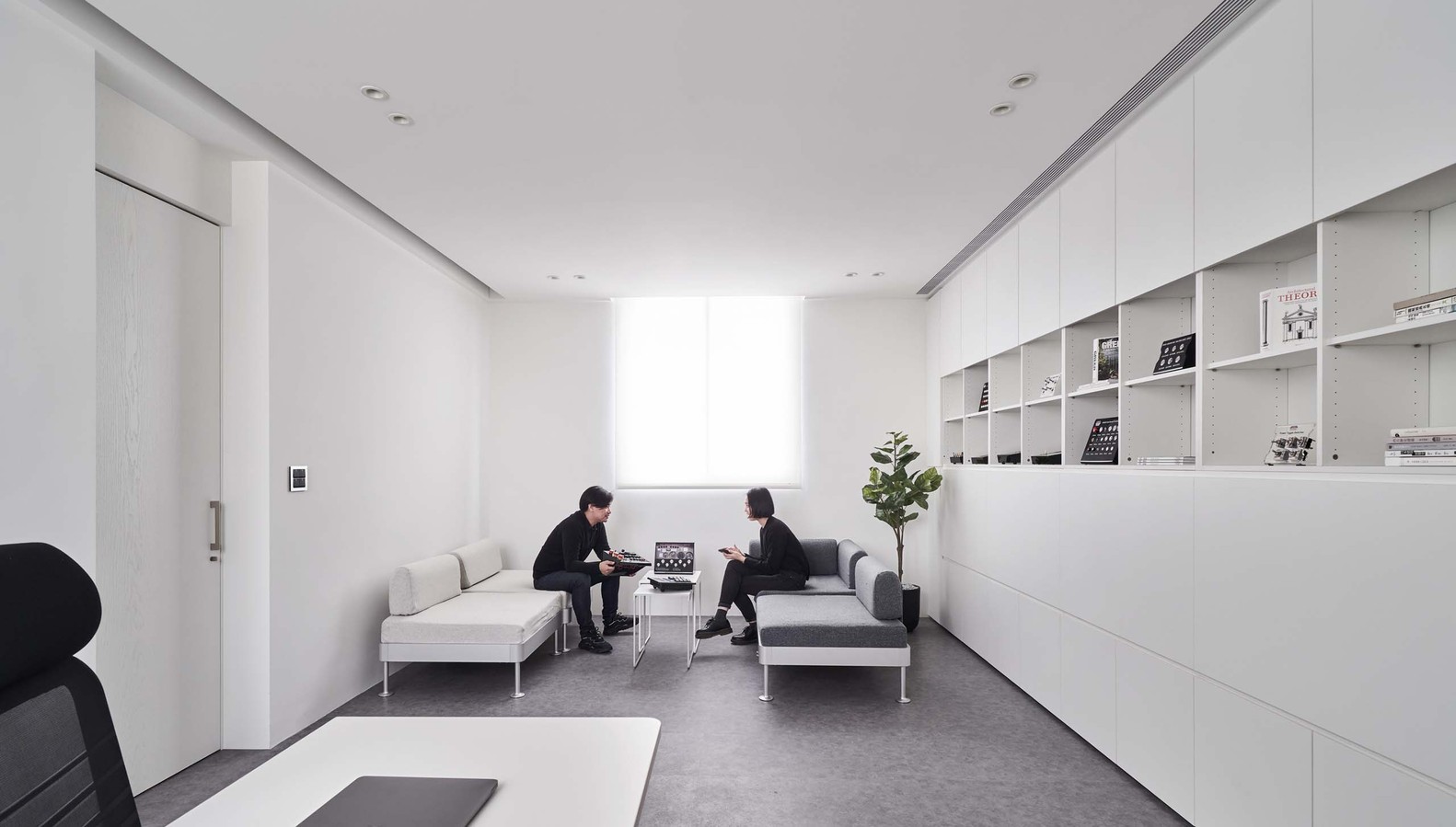 235平方米創意銷售辦公室設計