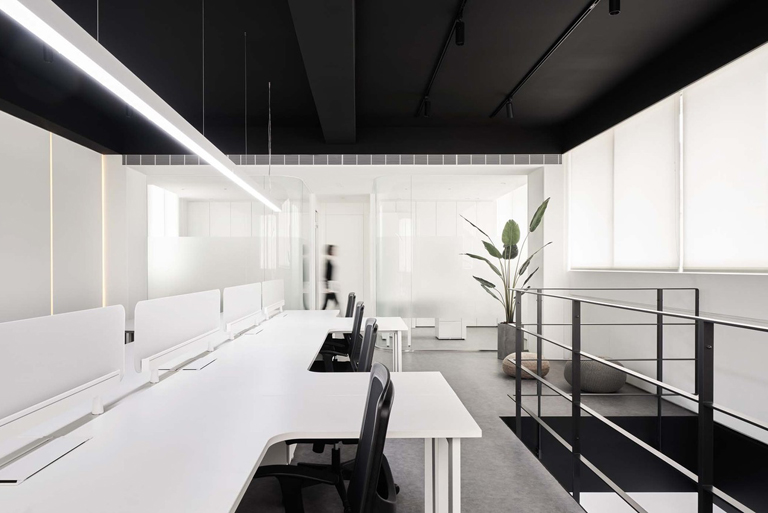 235平方米創(chuàng)意銷售辦公室設(shè)計