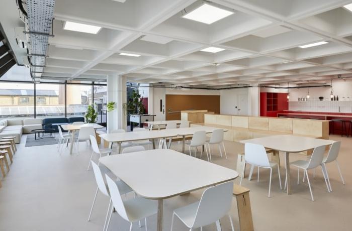 1800平米文化傳媒公司辦公室設計