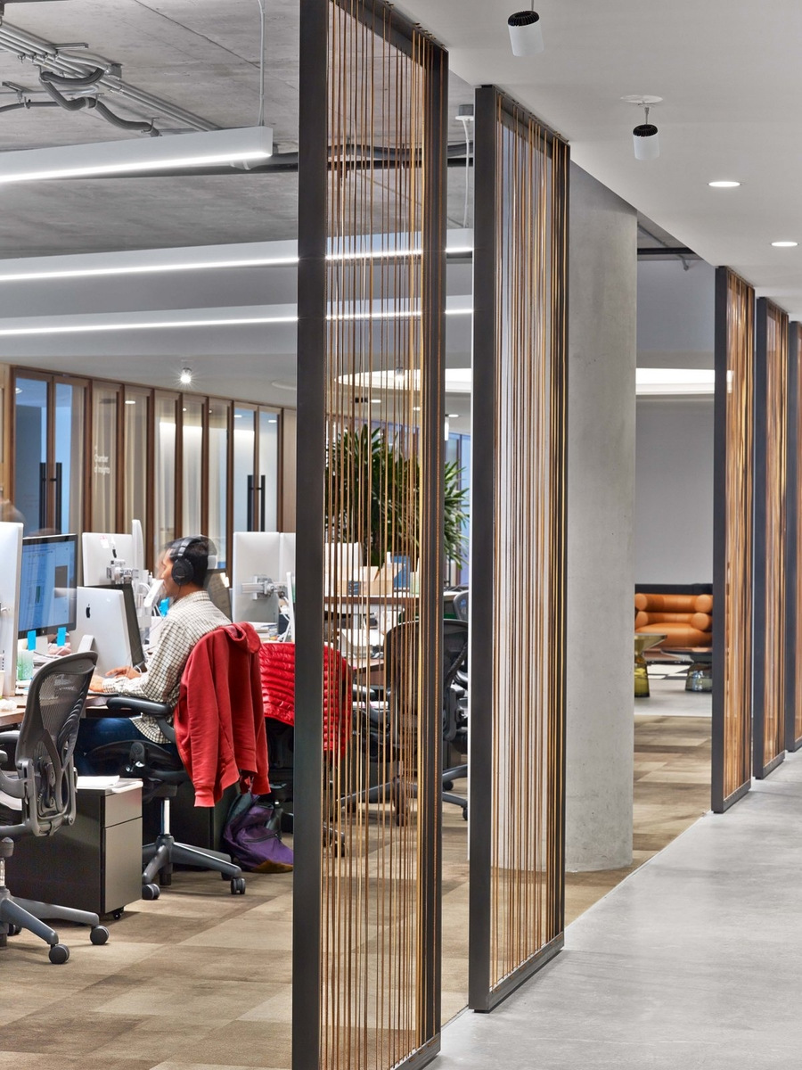 1000平方米計算機存儲公司辦公室設(shè)計