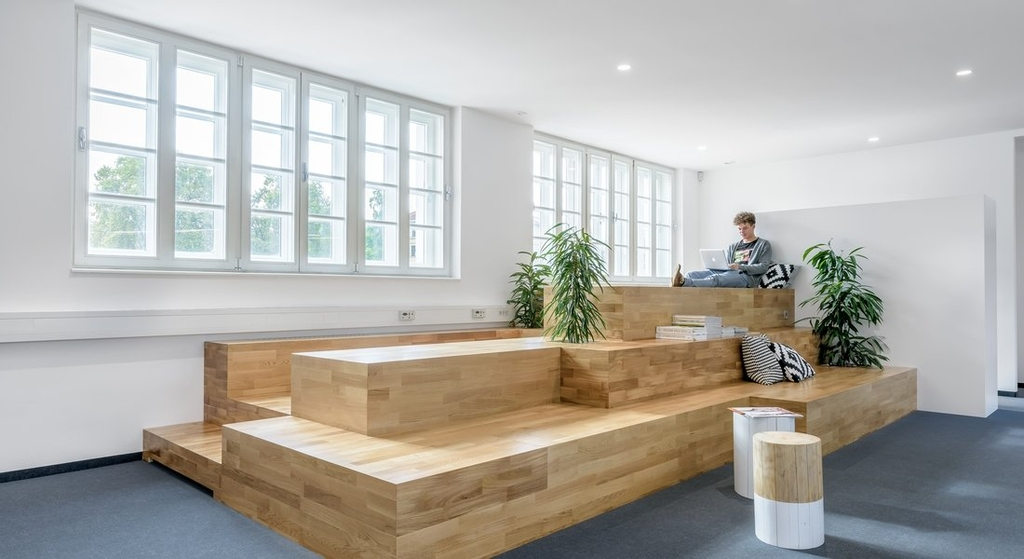 600平米廣告公司辦公室設(shè)計