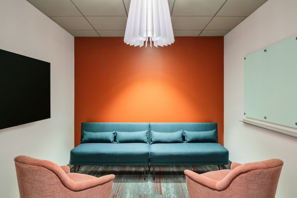 1200平米品牌策劃公司辦公室設計