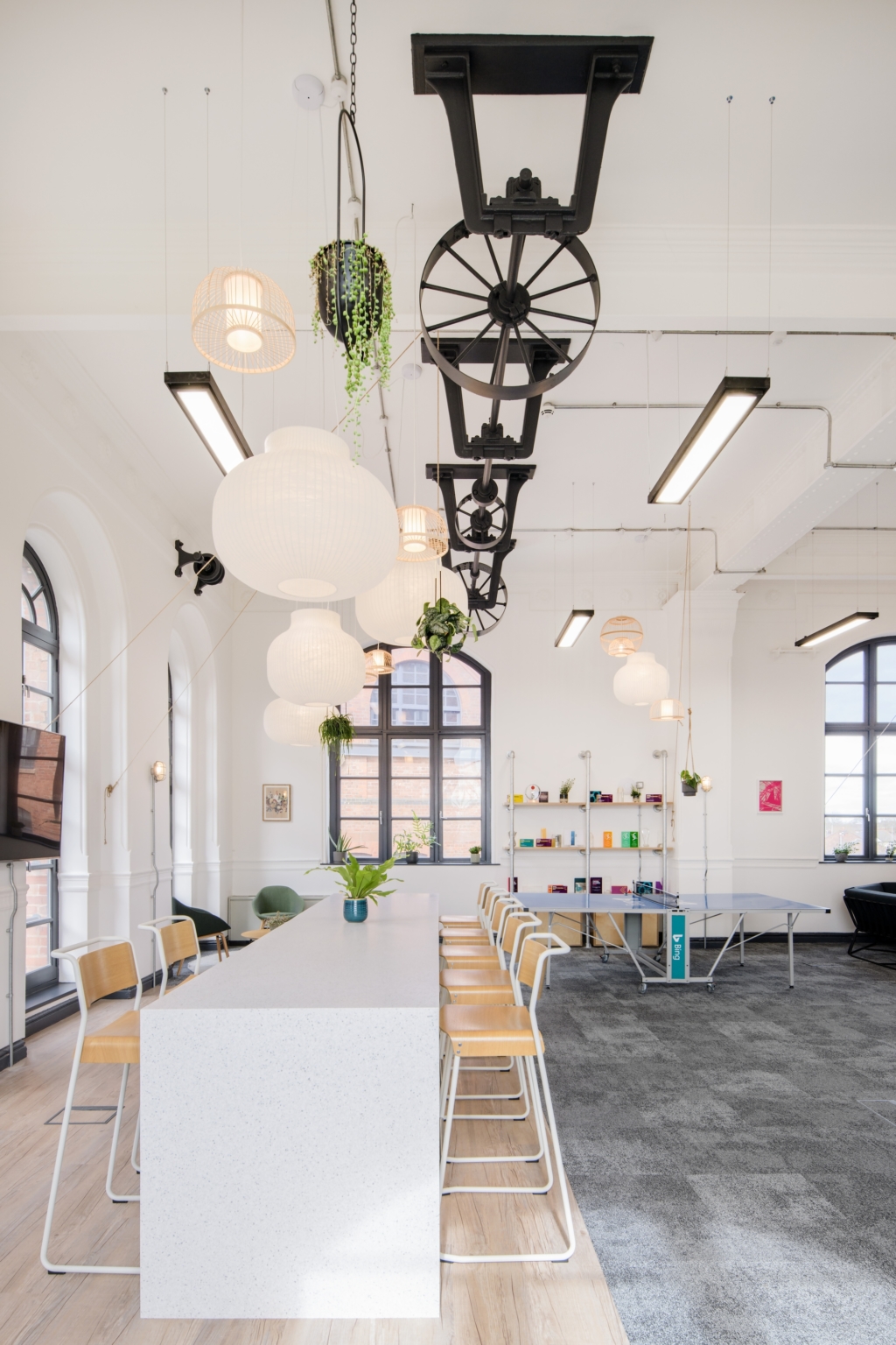 380平米生物公司辦公室裝修設(shè)計(jì)