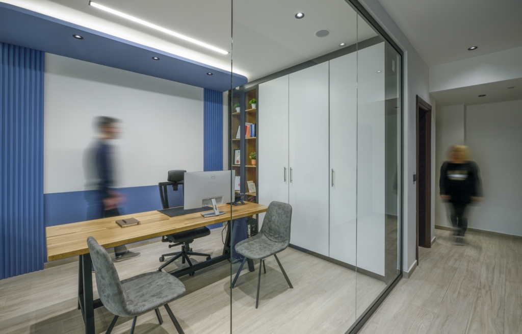 150平米金融會計事務(wù)所裝修設(shè)計