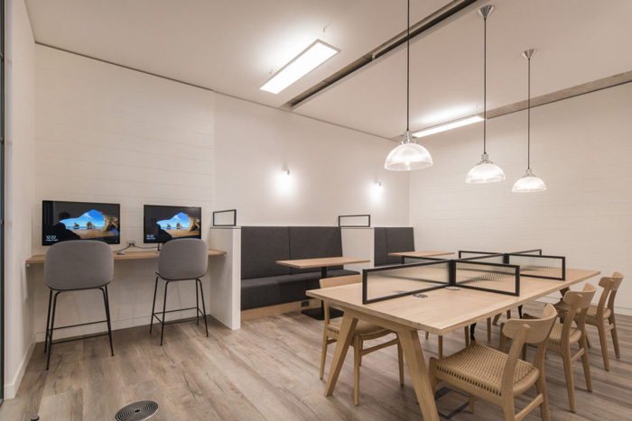 700平米服裝公司辦公室裝修設(shè)計(jì)