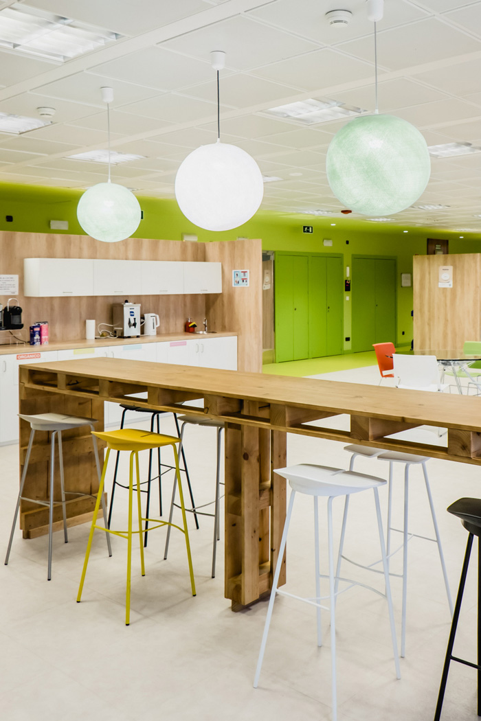 700平米食品公司辦公室裝修設計效果圖