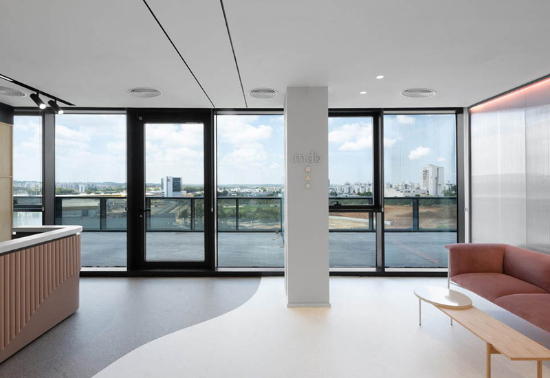 700平米鄭州醫藥公司辦公場所裝修設計