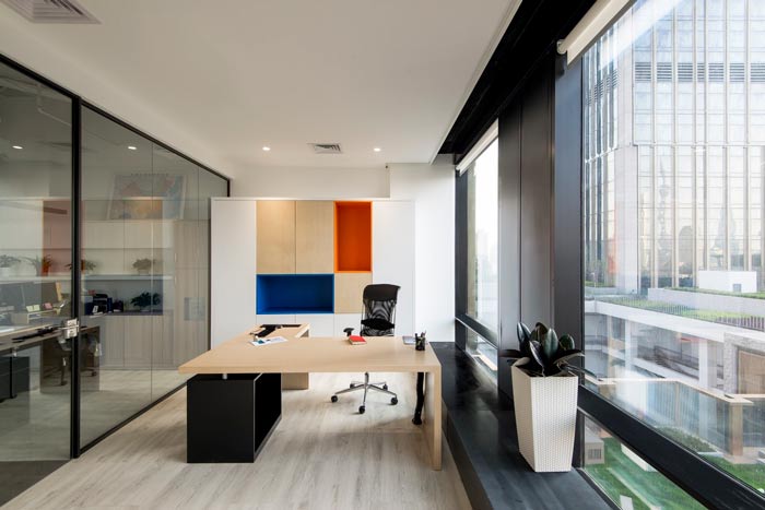 320平米旅行社辦公室設計