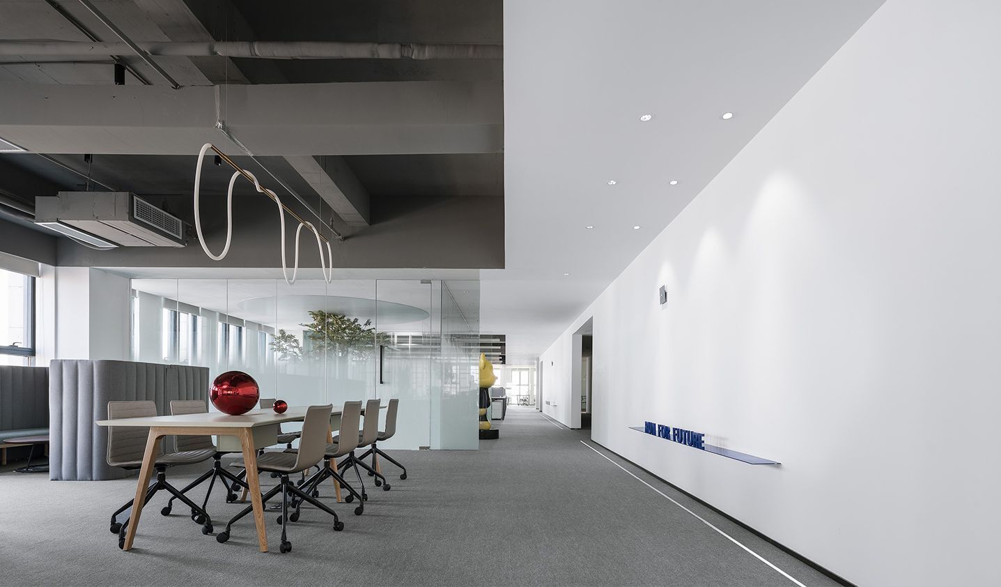 450平米鄭州服裝公司辦公室裝修設(shè)計