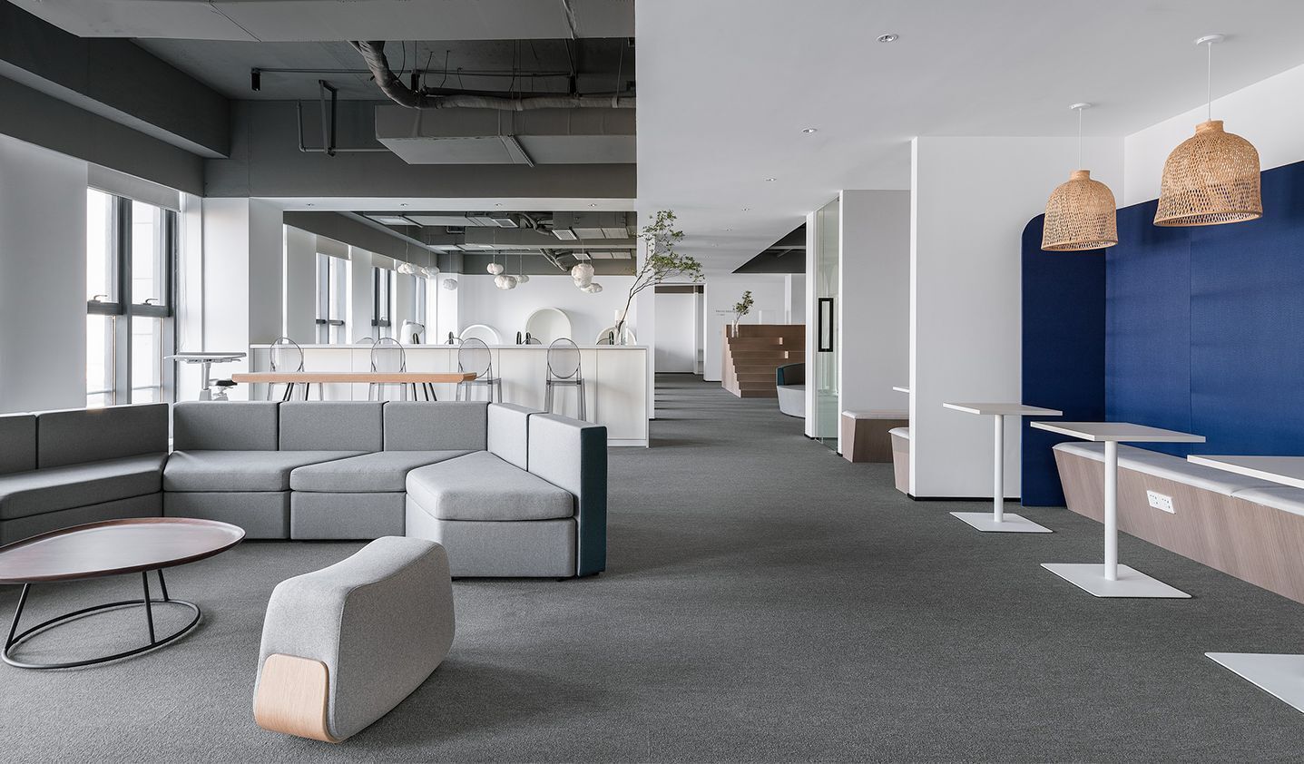 450平米鄭州服裝公司辦公室裝修設(shè)計