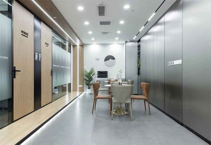 鄭州辦公室裝修吊頂不同款式的選擇與對(duì)比