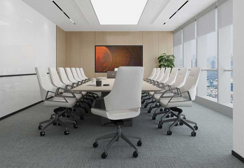 鄭州辦公室裝修設計的投影儀幕布：手動與電動選擇